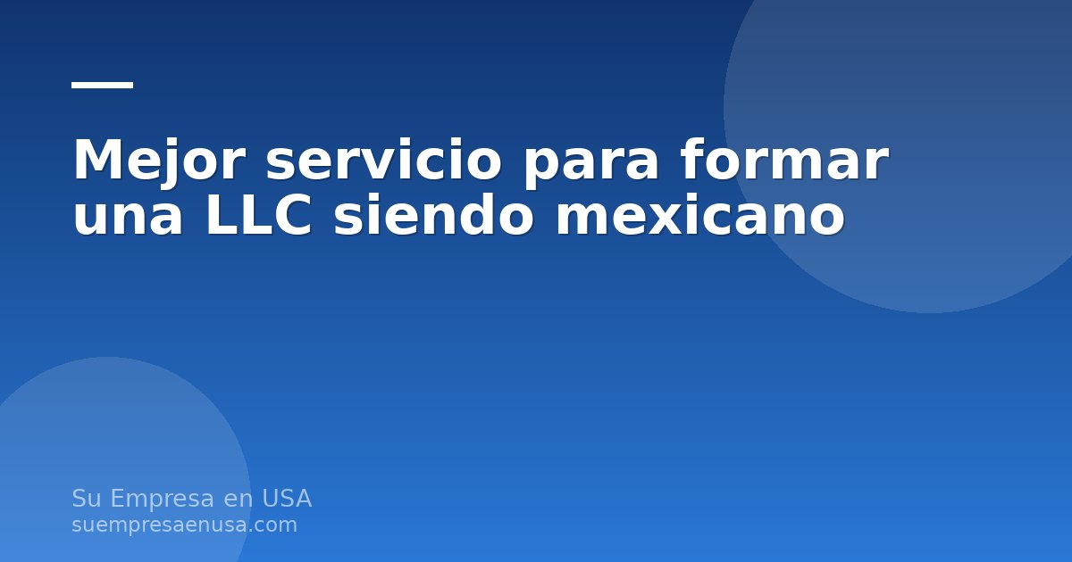 Emprendedor mexicano revisando en su computadora los documentos para formar una LLC en Estados Unidos sin viajar
